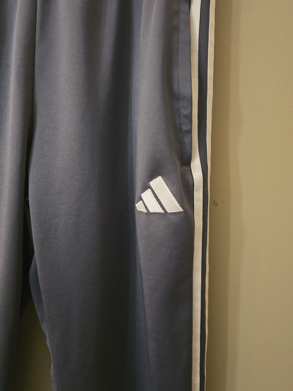 Adidas Women Size S Gray Track Pants with White Stripes - Picture 5 of 9